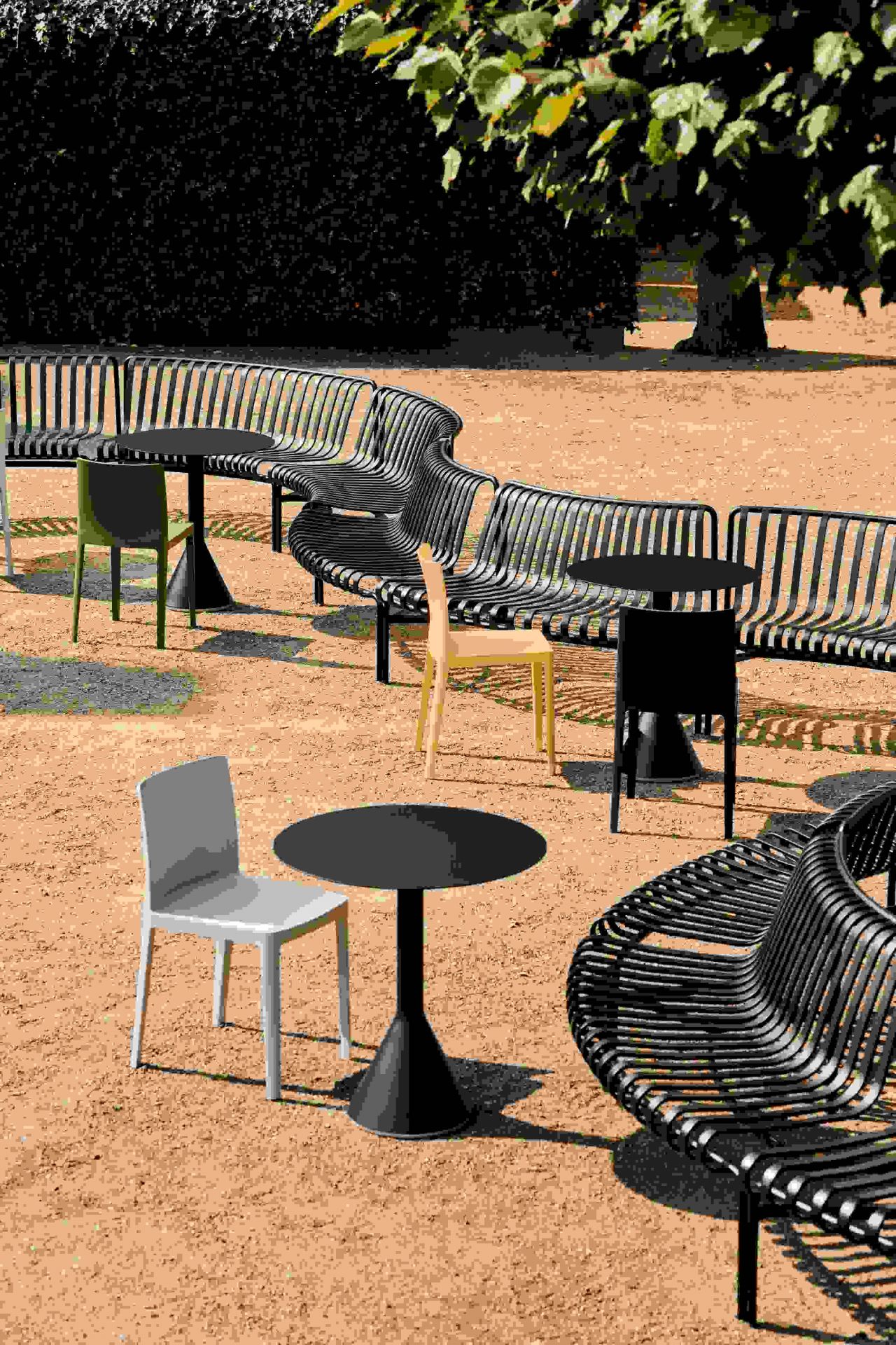 Hay shop bench palissade